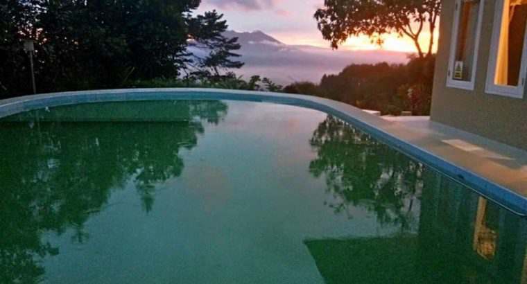 Vila/ Villa Sunset Puncak dekat Air Terjun keren murah