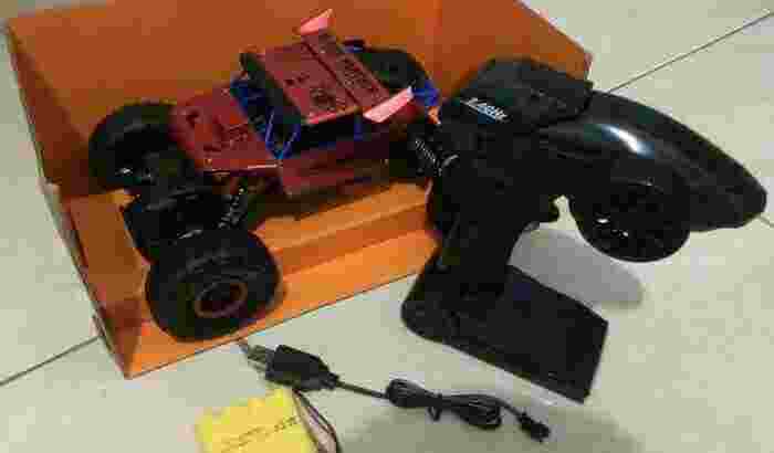Mainan anak mobil remot control rc offroad rock crawler 4×4 body metal