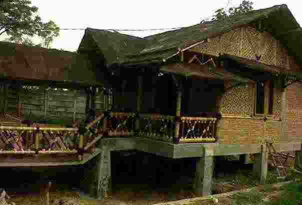 saung bambu