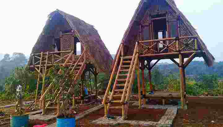 Saung bambu