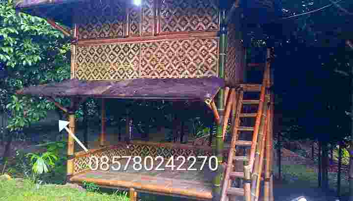 Saung bambu