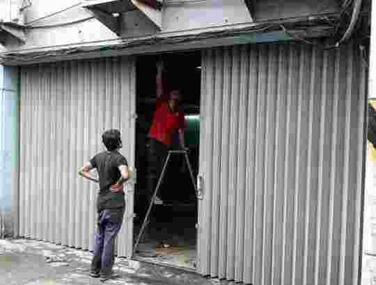 SERVIS PINTU ROLLING DOOR
PANGGILAN Palembang