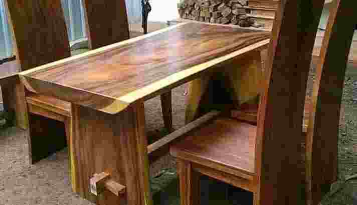 set meja makan bahan kayu suar/terbesi