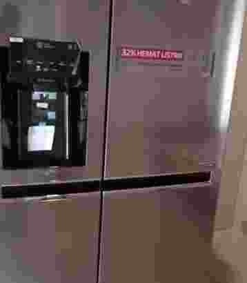Kulkas LG 2 Pintu Side By Side Digital Inverter Ice Marker Dispenser