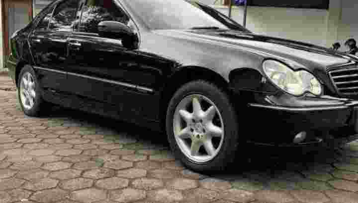 Mercedes Benz C240 2004
