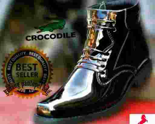 Mulia Mencolok Boots*
