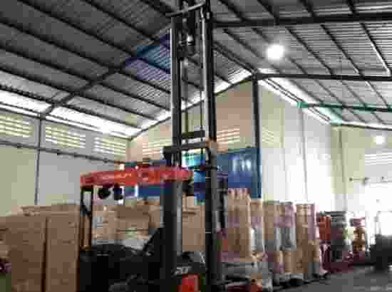 Reach truck stacker kapasitas 2 ton 6 meter