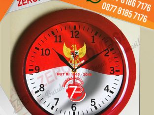 Souvenir Jam promosi dengan tema Kemerdekaan Indon