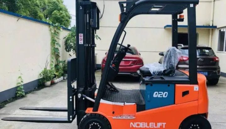 Forklift batrai dan diesel murah bergaransi resmi